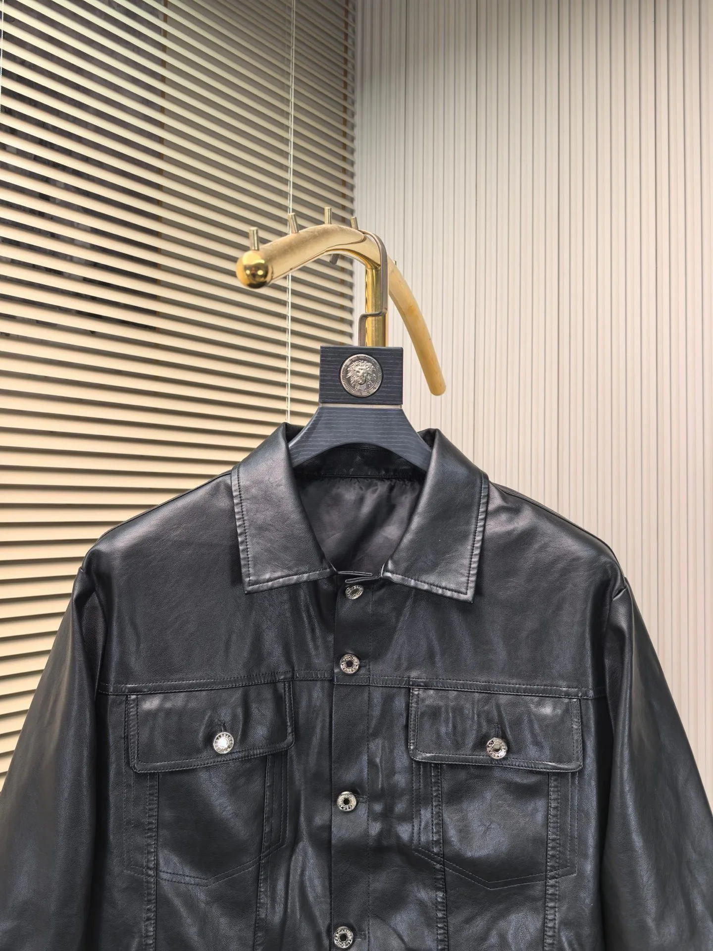 Кожаные Куртки И Дублёнки Мужские Dolce & Gabbana 11411447