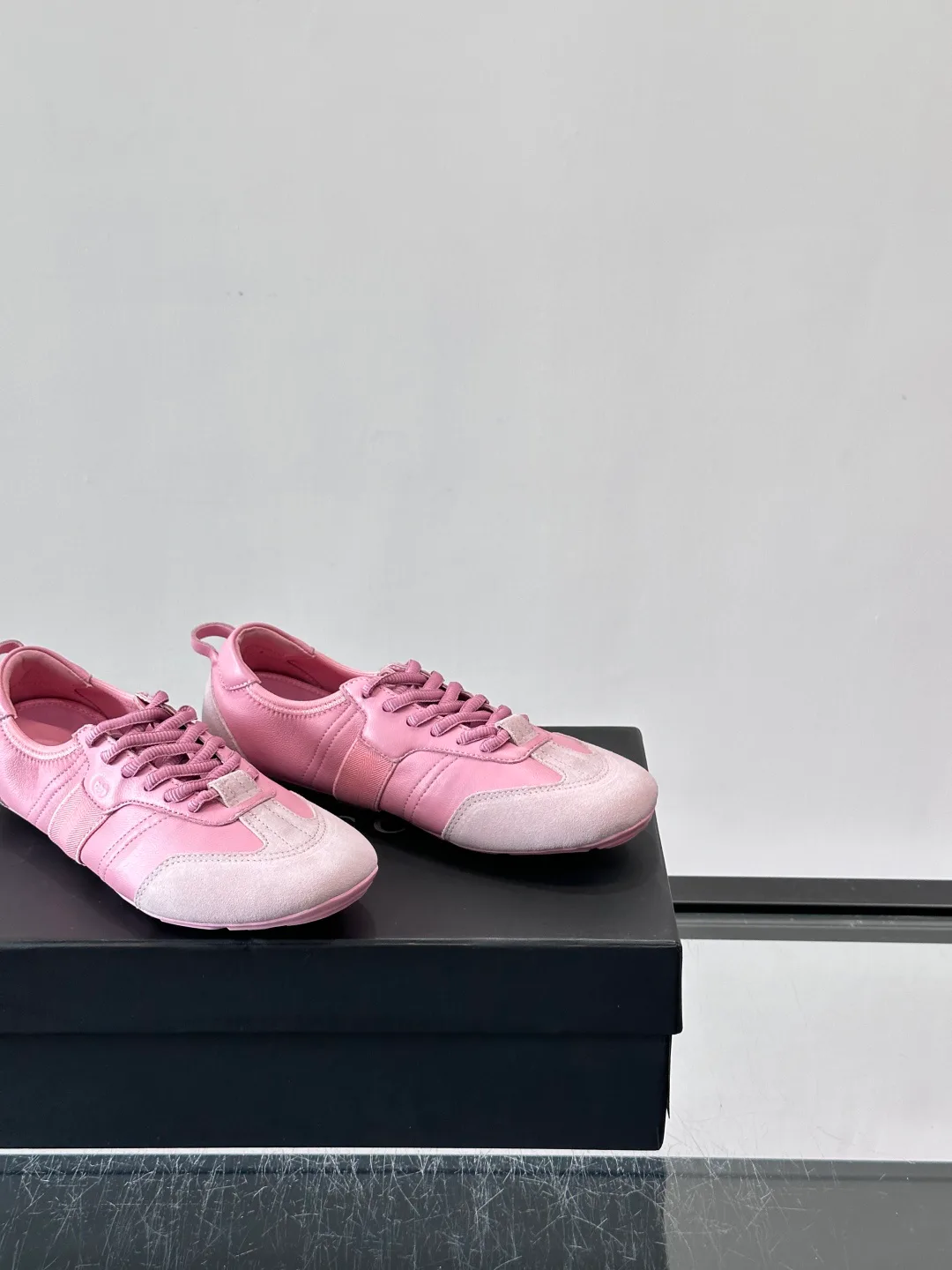 Кроссовки Женские Gucci 17689239