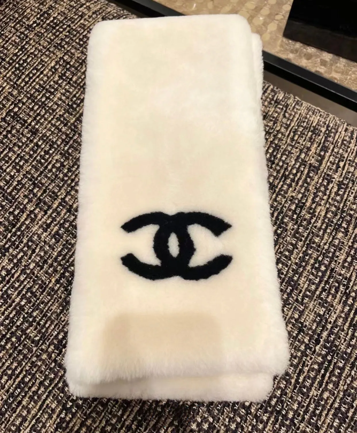 Шарфы Chanel 18347718