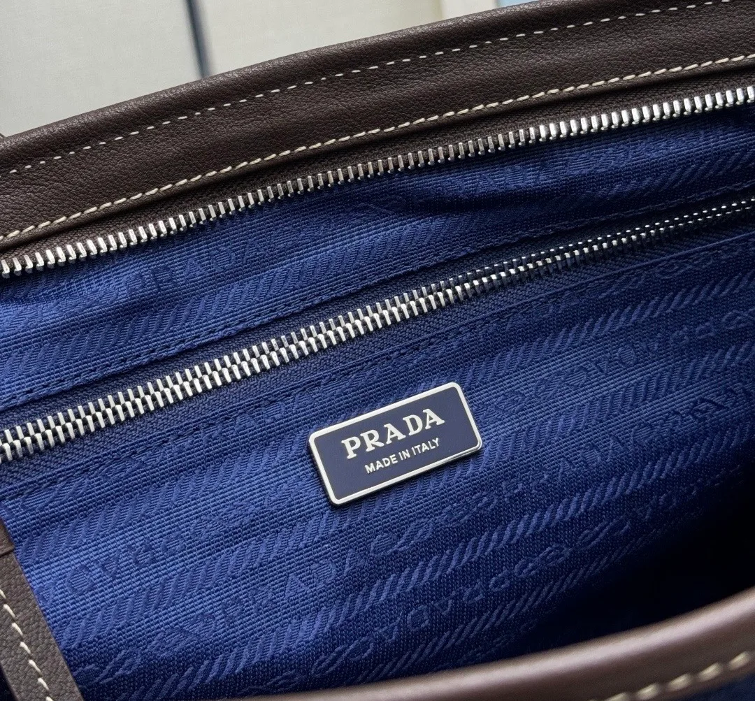 Классические Сумки Женские Prada 11682107