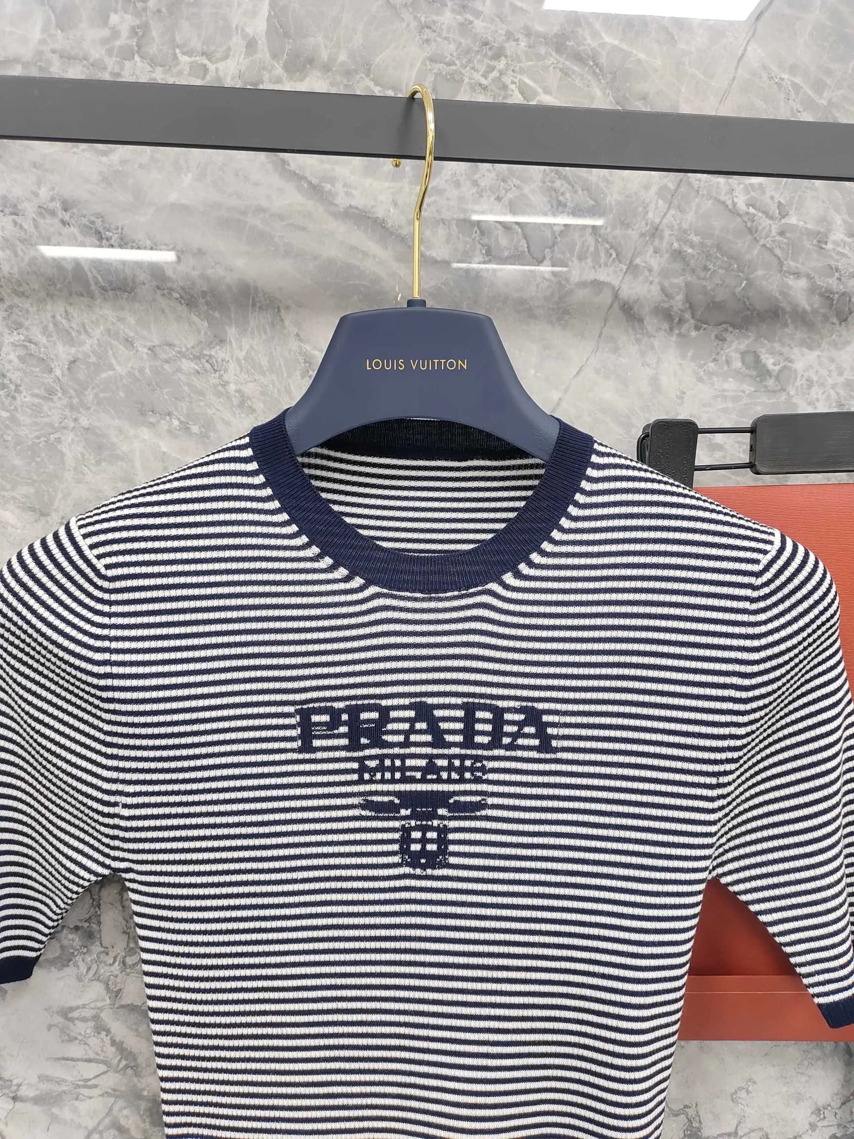 Футболки Женские Prada 11301950