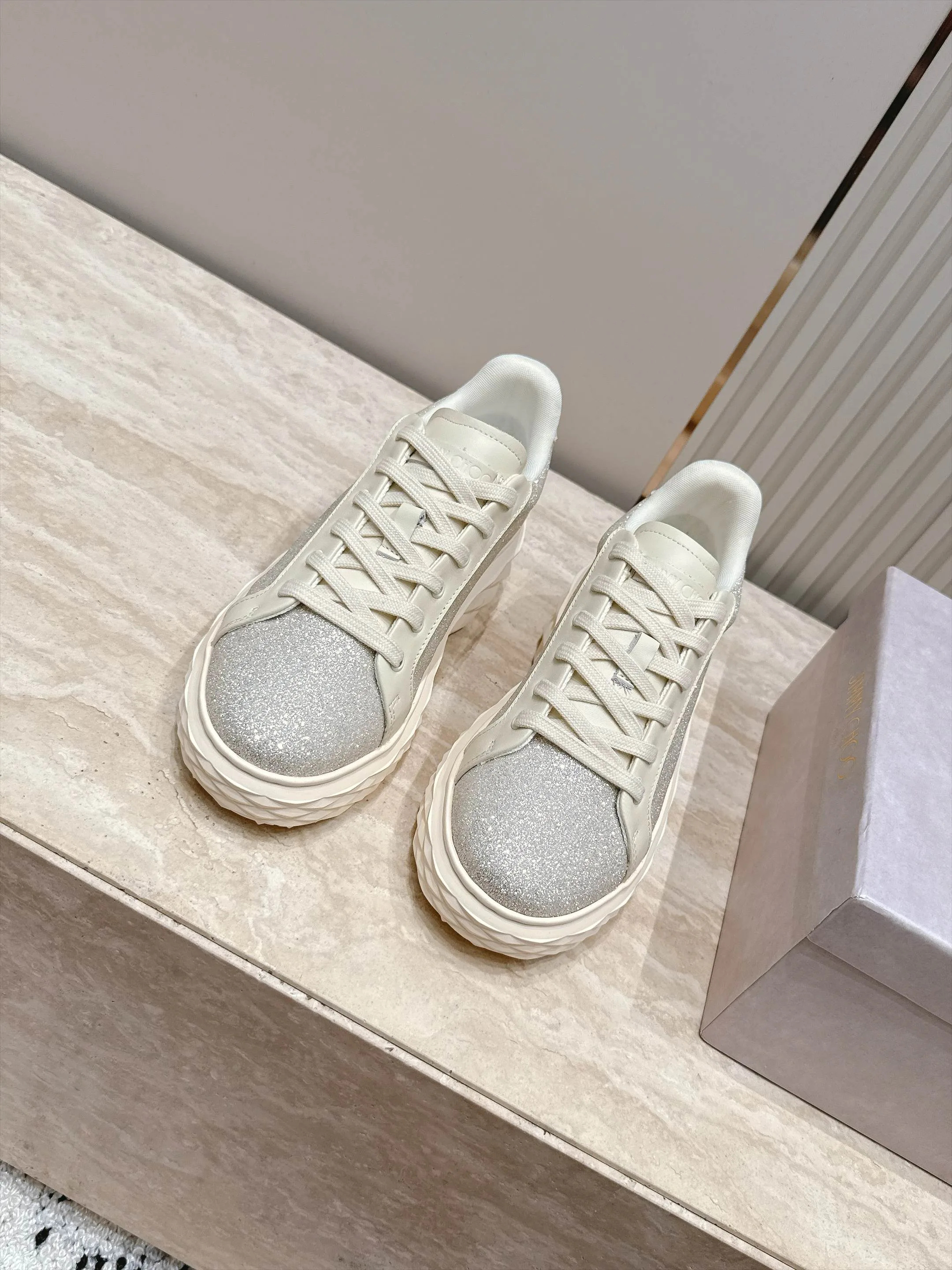 Кроссовки Женские Jimmy Choo 18436555