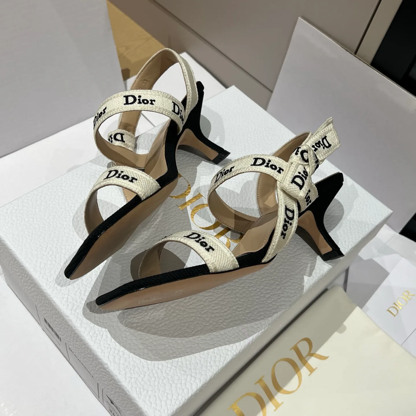 Босоножки Женские Christian Dior 13547407