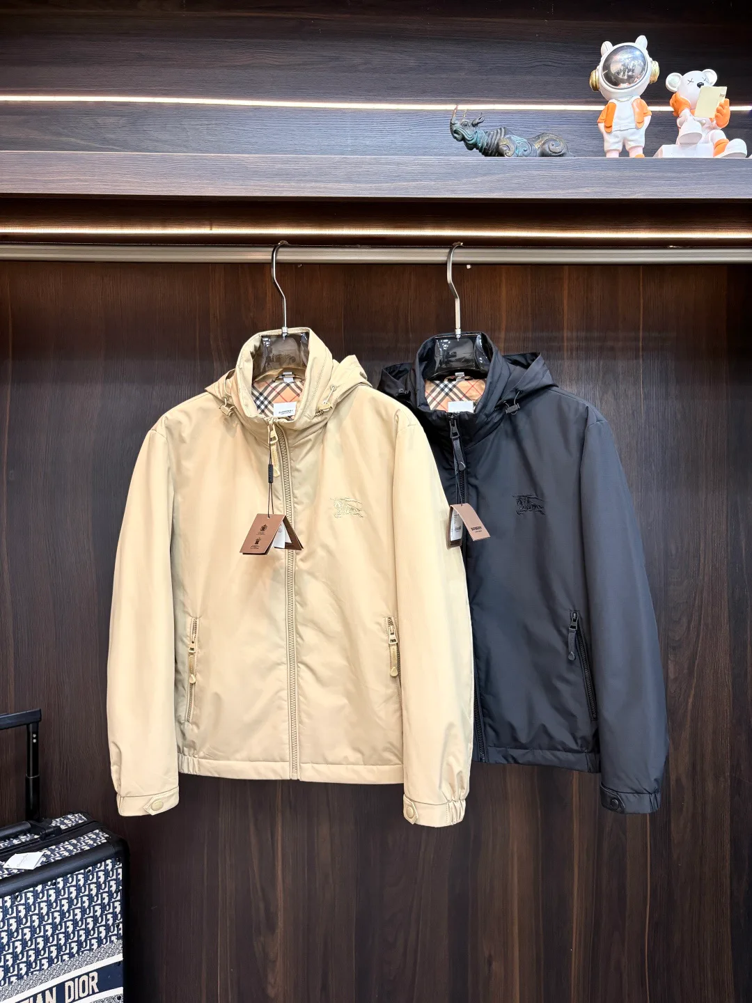 Куртки И Пуховики Женские Burberry 18157293