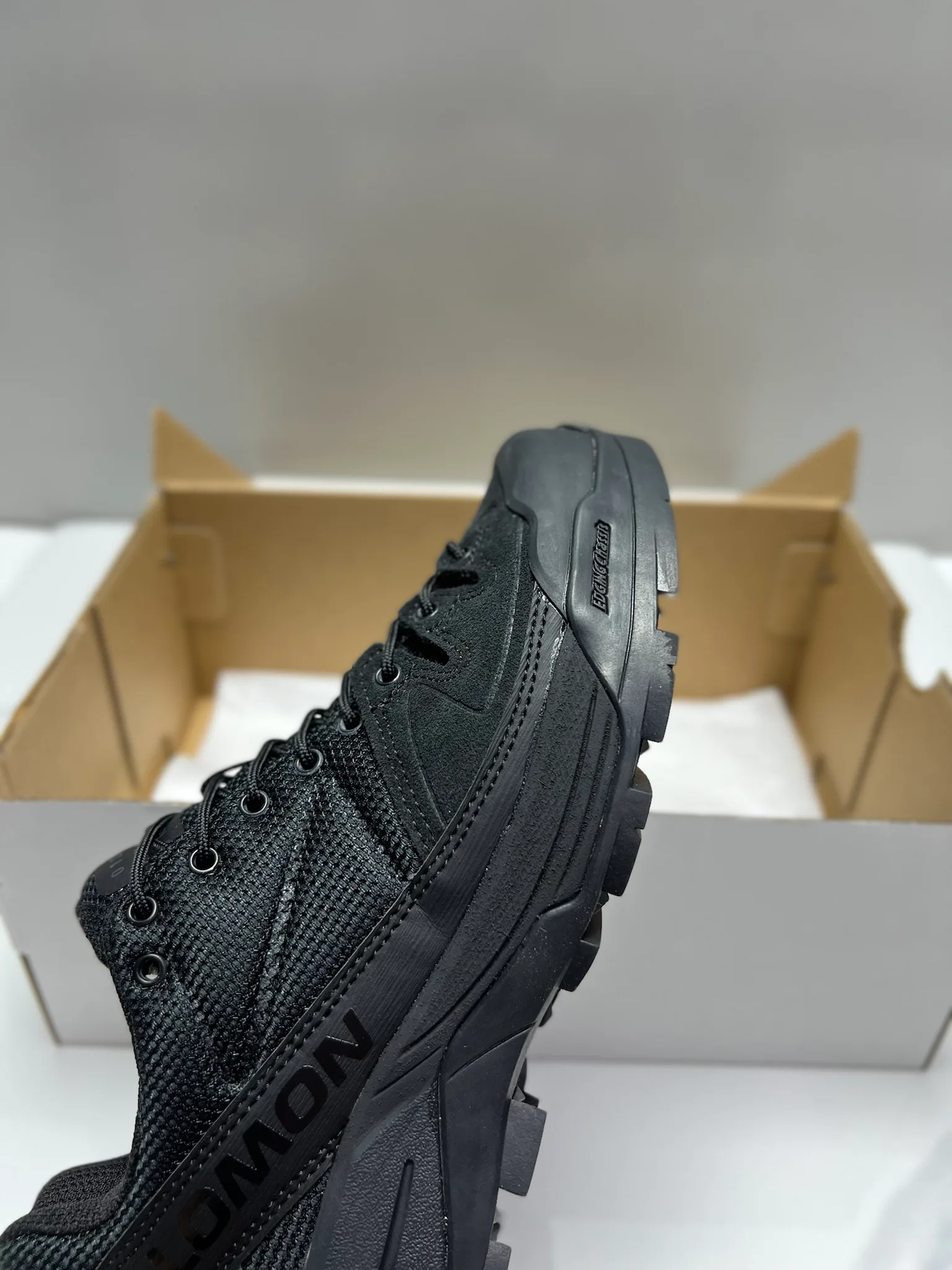 Кроссовки Женские Salomon 5859