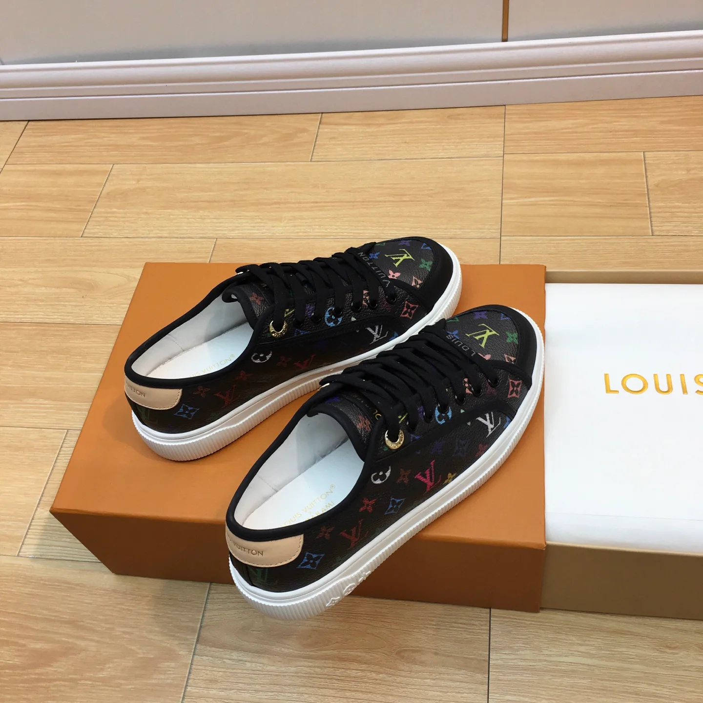 Кеды Женские Louis Vuitton 2300157