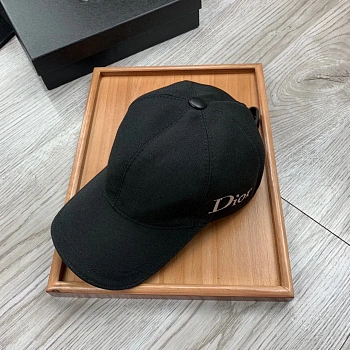 Головные Уборы Christian Dior 12882076