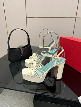 Босоножки Женские Valentino 5052051