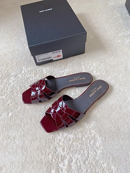 Шлепанцы Женские Saint Laurent 4390919