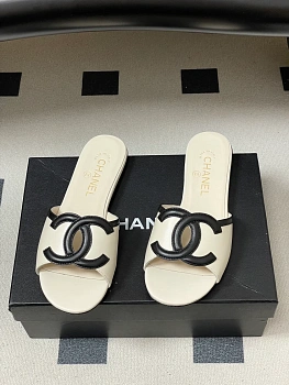 Шлепанцы Женские Chanel 11646756