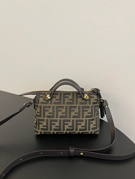 Сумки На Ремне Женские Fendi 1253900