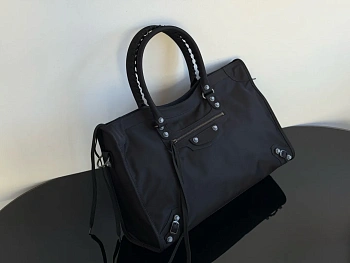 Сумки На Ремне Женские Balenciaga 6682515