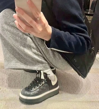 Кроссовки Женские Chanel 11056206
