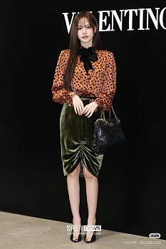 Рубашки Женские Vetements 12858043