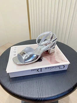 Босоножки Женские Louis Vuitton 1834449