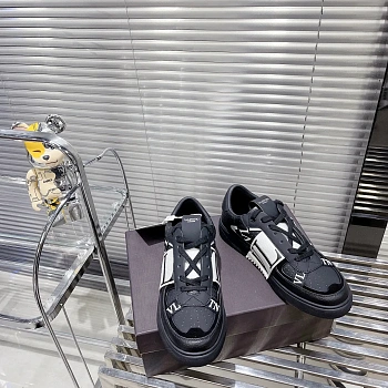 Кроссовки Женские Valentino 904563