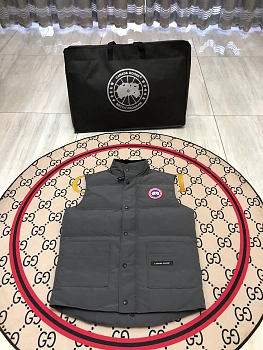 Жилеты Женские Canada Goose 1294358