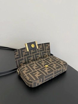 Сумки На Ремне Женские Fendi 13234527