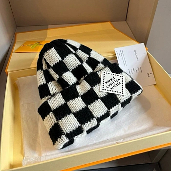Головные Уборы Louis Vuitton 8049