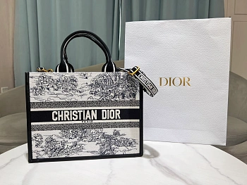 Сумки На Ремне Женские Christian Dior 167634