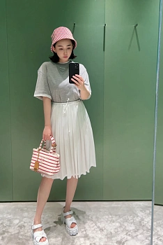 Футболки Женские Prada 1920584