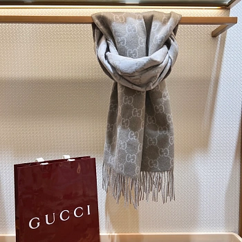 Шарфы Gucci 2592063