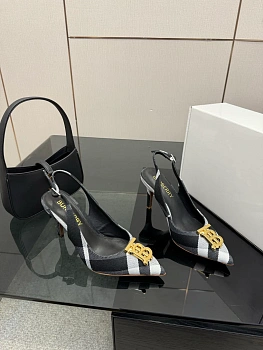 Туфли Женские Burberry 11096286