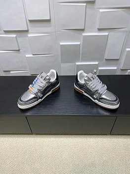 Кроссовки Женские Louis Vuitton 11437277