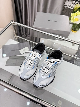 Кроссовки Женские Balenciaga 13080100