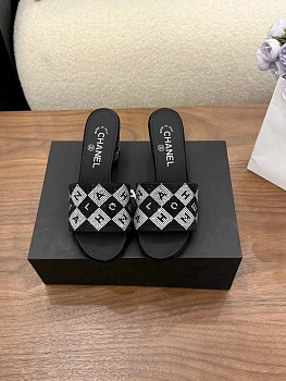 Сандалии Женские Chanel 11559166