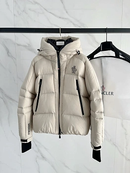 Куртки И Пуховики Мужские Moncler 1309580