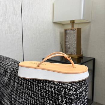 Шлепанцы Женские Chanel 13581885