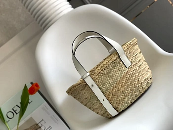 Классические Сумки Женские Loewe 12172480