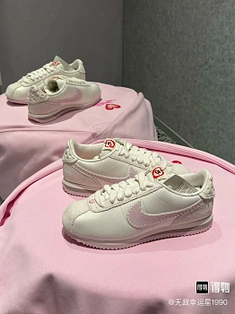 Кроссовки Женские Nike 10141