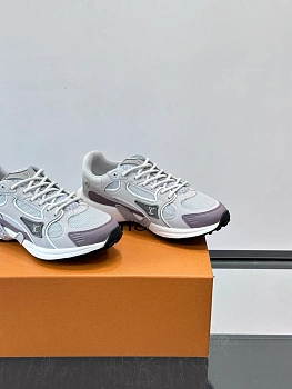 Кроссовки Женские Louis Vuitton 12961526