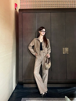 Костюмы Женские Louis Vuitton 600129