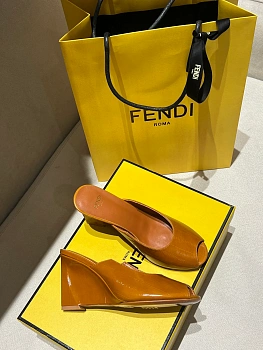 Босоножки Женские Fendi 1022391