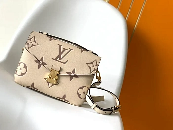 Сумки На Ремне Женские Louis Vuitton 702805