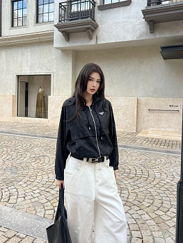 Куртки И Пуховики Женские Prada 9409828