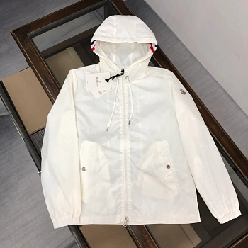 Куртки И Пуховики Женские Moncler 9655095