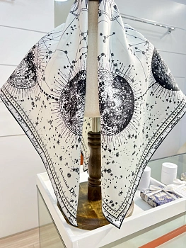 Платки Christian Dior 11882908