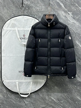 Куртки И Пуховики Мужские Moncler 3034741
