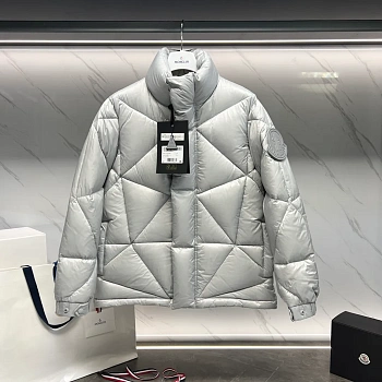 Куртки И Пуховики Мужские Moncler 1057356