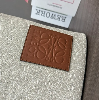 Клатчи Женские Loewe 245242