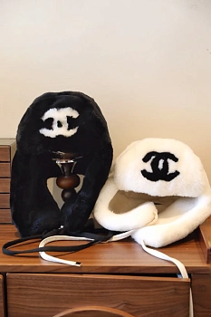 Головные Уборы Chanel 2273347