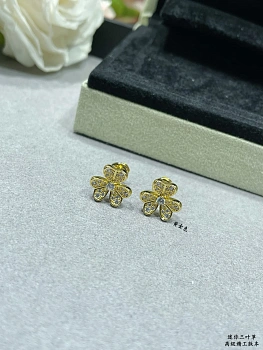 Бижутерия Van Cleef & Arpels 817659