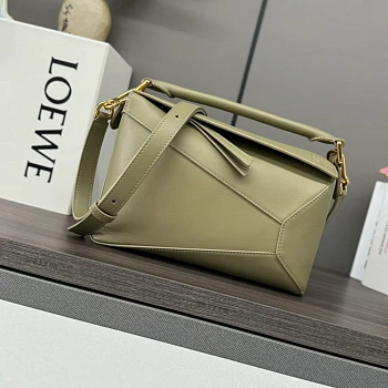 Классические Сумки Женские Loewe 11674664