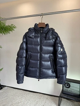 Куртки И Пуховики Мужские Moncler 1073509