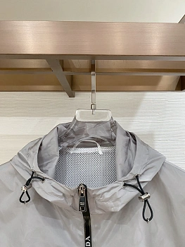 Куртки И Пуховики Мужские Prada 11392174