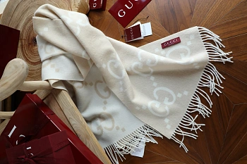 Шарфы Gucci 240513